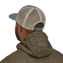 Patagonia Take A Stand Trucker Hat Wild Grizz: Plume Grey -Winterkleding 38356 WIGG ALL 3