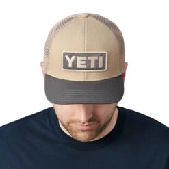Yeti Logo Badge Sharptail Taupe/Grey -Winterkleding H008T 4